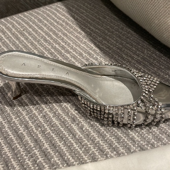 Area heels - Picture 4 of 5